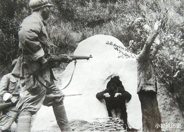 蒋介石|1952年剿匪，解放军在小溪中发现一具土匪尸首，其身份却惊动中央