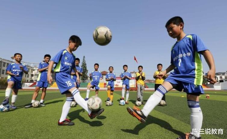 教育部|教育部最新宣布，中小学生欲哭无泪，家长炸了：取消这门学科