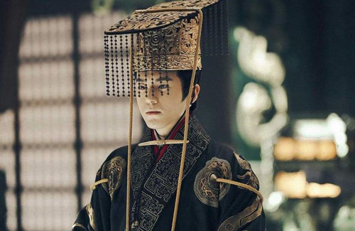 【】我国有一灭绝复姓，史书上只出现一次，如今成普通单姓，失去霸气