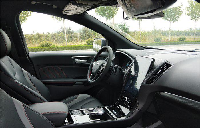 『本田UR-V』开完福特锐界，再买本田URV，谁级别高，车主坦率地说了感受