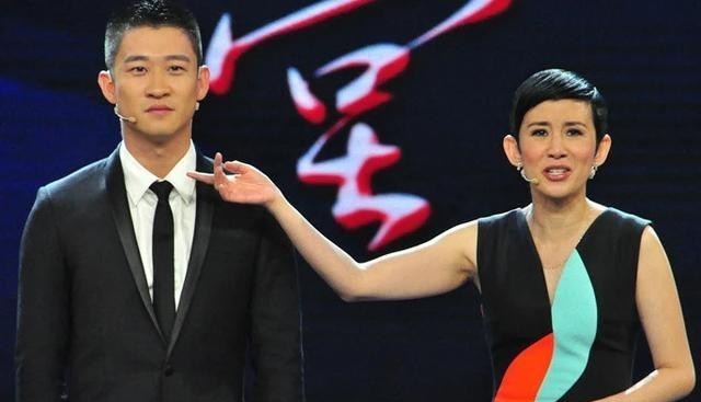 「曹云金」《欢乐喜剧人》于谦疑暗讽干儿子曹云金：你以为你一退赛就火了？