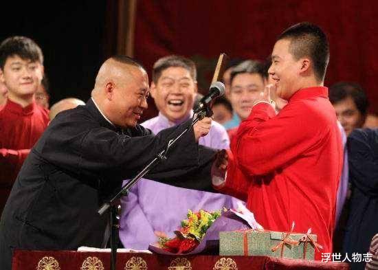 浮世人物志|打记者后,德云社停业整顿每天亏30万,郭德纲为啥不怪李鹤彪?