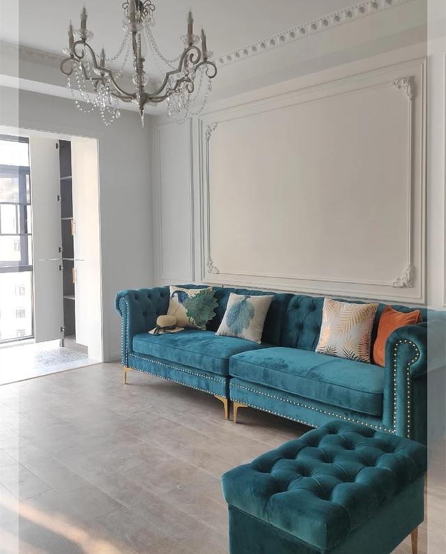 |硬装部分刚做完，朋友都说太白了，沙发一摆立马看出层次感！