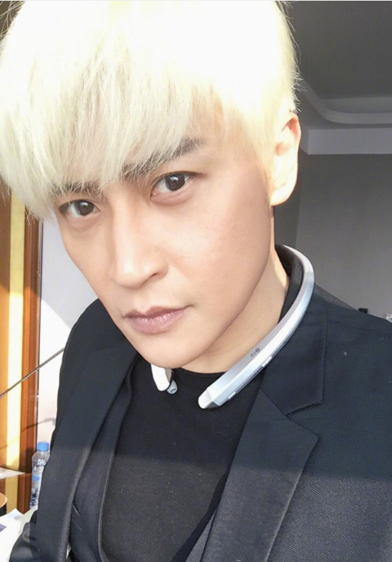 小燕子|小燕子老了、五阿哥老了、尔康老了，唯独他49岁还像19岁！