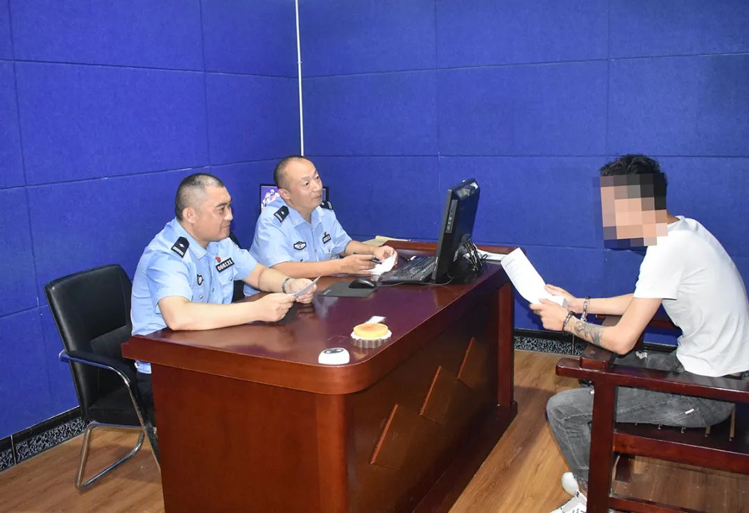 大众网泰安|抓了！泰安警方抓获一对小情侣，看看他俩办的这些丢人事吧！