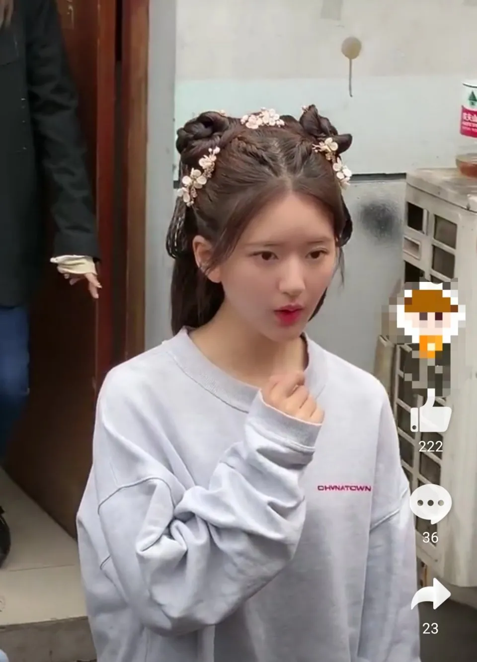 赵露思|被嘲130斤肥婆的赵露思瘦成纸片人，但这脸咋这么吓人...