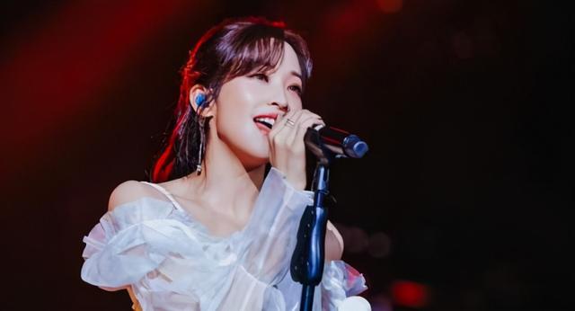 袁咏琳|十个问题八个都问周杰伦，心酸到差点退圈，他的影子笼罩她太久了