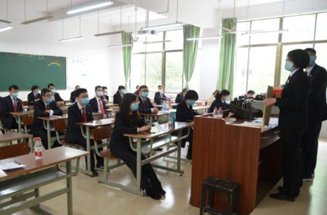 「中考」为什么中考，高考要先考语文，你知道其中的内幕吗？