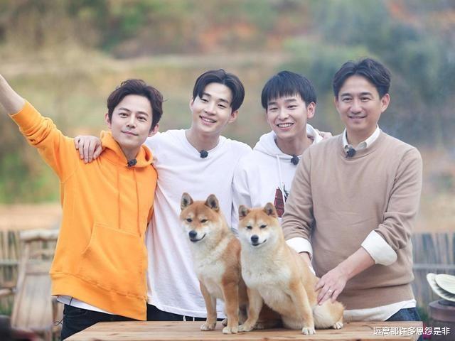 「黄磊」《向往的生活》没素质嘉宾，当众抽烟惹人烦，直接遭黄磊全程无视