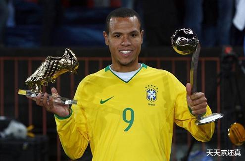 巴西队|近三十年,从哪个球员开始,你觉得巴西前锋的级别开始下降?