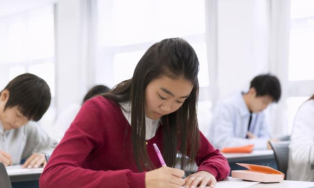 招聘|专科院校毕业生，想找一份年薪过10万的工作，是“异想天开”吗