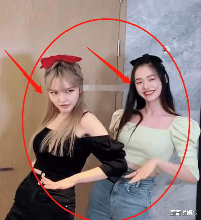 「林允」周扬青林允同框尬舞，看到俩人头围差，终于懂什么是“电影脸”了