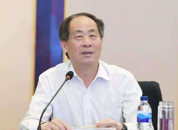 五粮液|又一巨头诞生，一瓶不到20元小酒卖出上百亿，超过了茅台五粮液