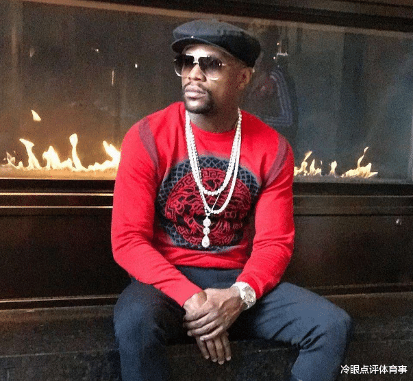 『迈克·泰森』现在拳王泰森和梅威瑟打一场，谁会笑到最后？