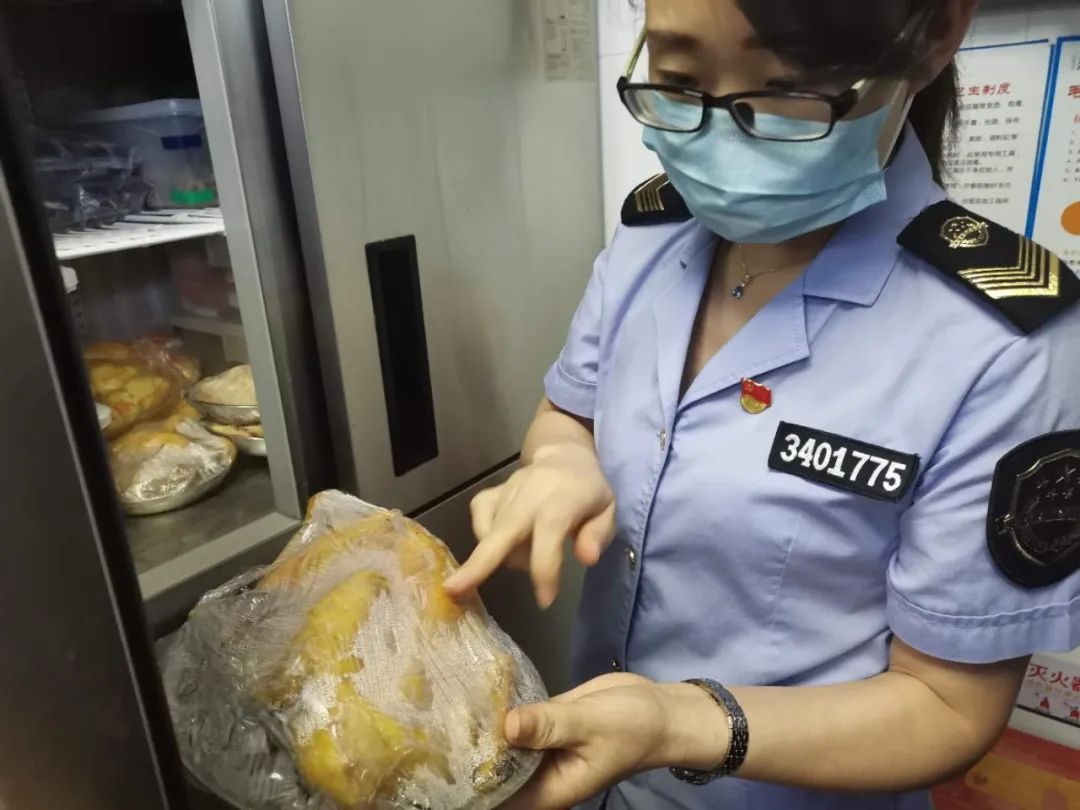 安徽商报|合肥突查绿茶餐厅！