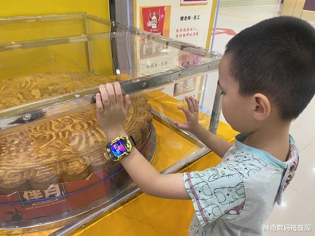 奇虎360|儿童智能手表中的“后浪”，守护孩子大安全：360与小天才对比