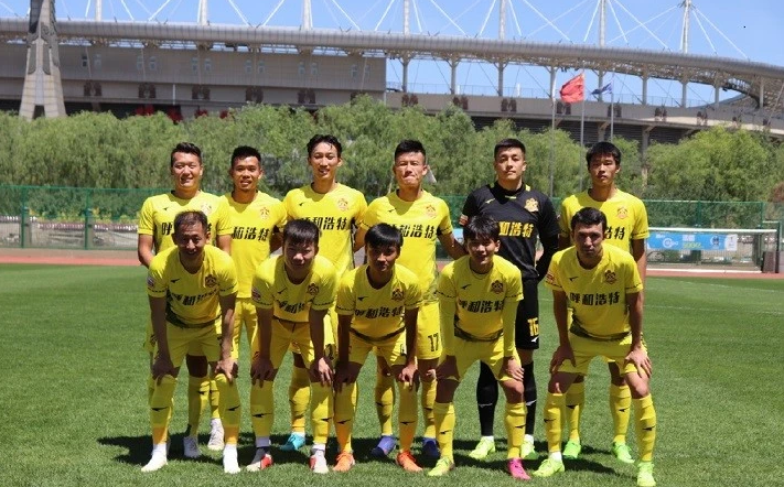 广州恒大▲恒大迷之操作，与21岁青训金靴续约8个月，将随U23队征战中乙联赛