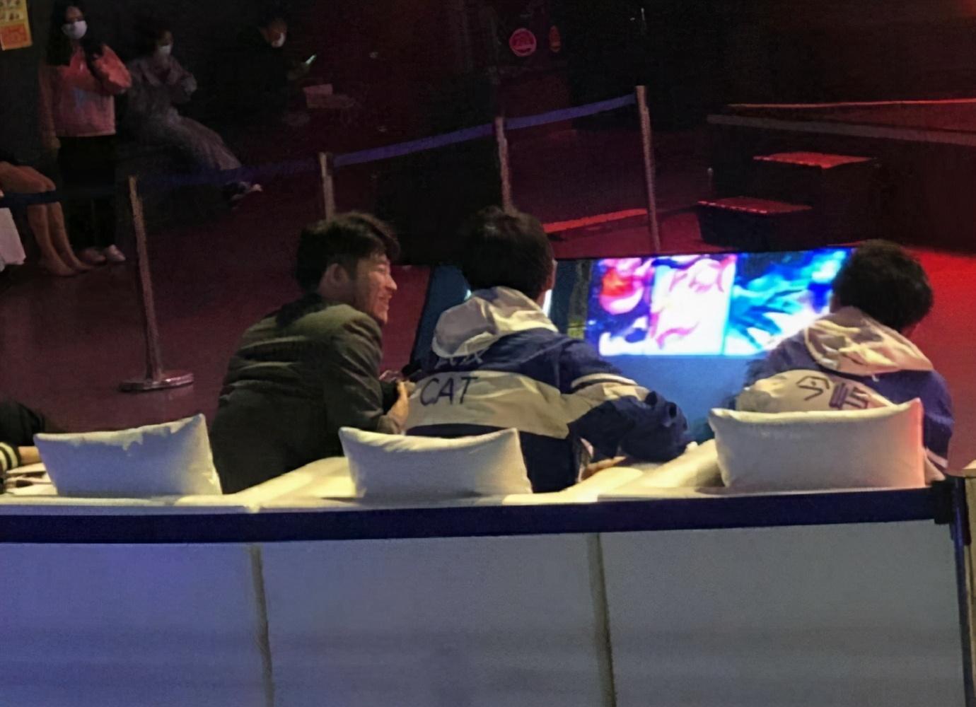 猫神|estar输了，猫神和林教练一起笑了，还勾肩搭背，大丈夫能屈能伸