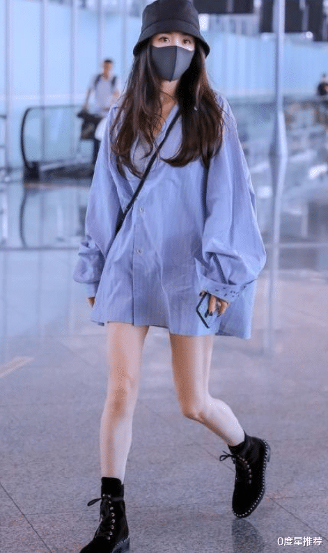 杨幂▲杨幂高马尾造型超飒,侠女气息浓厚,这真是生过小孩的状态?