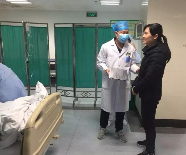 「饮食」14岁少女,切除直肠,挂上粪袋,母亲跪地痛哭:都是我的错