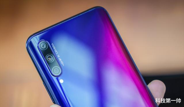 小米科技|买手机别盲目跟风，目前最值得买的是这四部