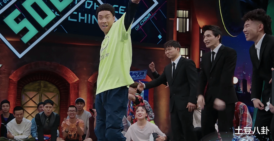 斗舞|肖杰确实是为斗舞而存在的，作品表演拉胯battle就能赢，这是冲冠军来的