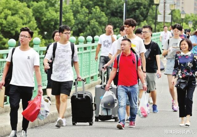 |大学里这5大专业，就业率“奇低”，谨慎报考，毕业生：以泪洗面！