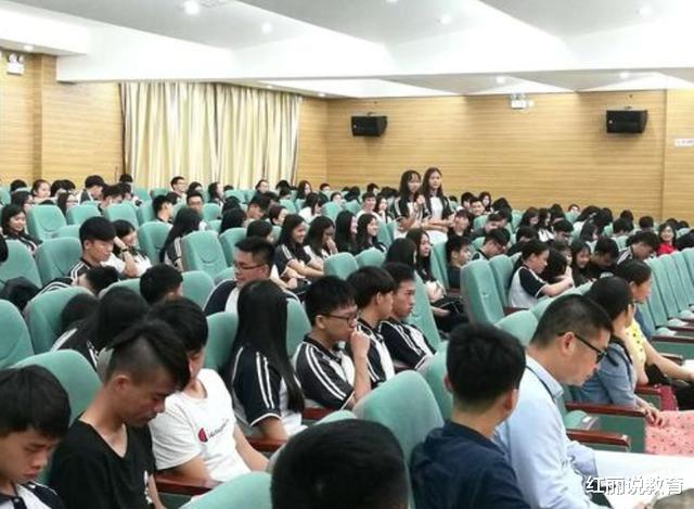 国企|在国企招聘时，为什么学历都是985、211起步？这4点你要知道