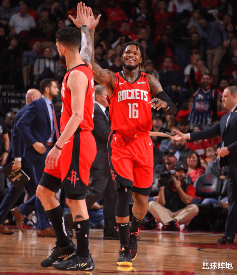 火箭队|火箭再遇良机！最大对手内讧，哈登冲冠机会来了，威少这回真有救
