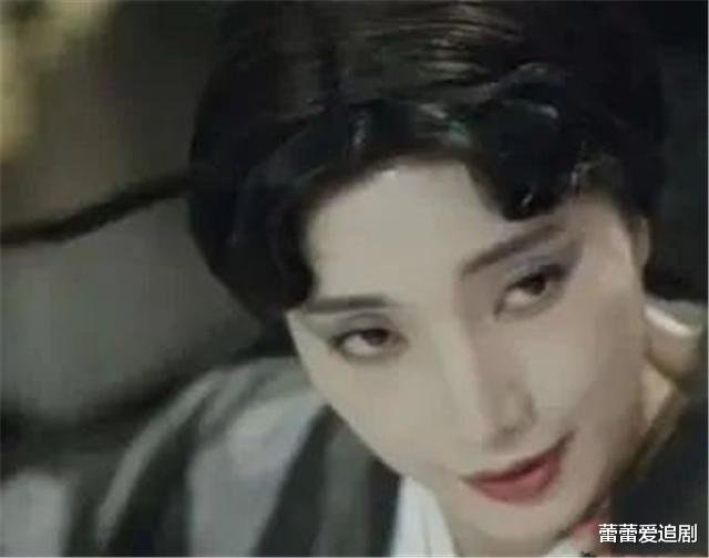 「金装鬼打鬼」回顾林正英电影里的10种鬼，绝对的童年阴影！