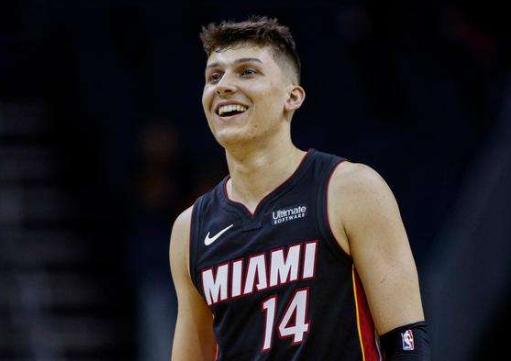 『热火队』5个月花掉700万!热火新秀出手太阔绰,且来看看他都干嘛了