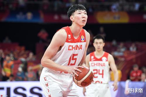 易建联■周琦NBA总薪资为132万，大郅520万，而姚明和易建联是这收入！