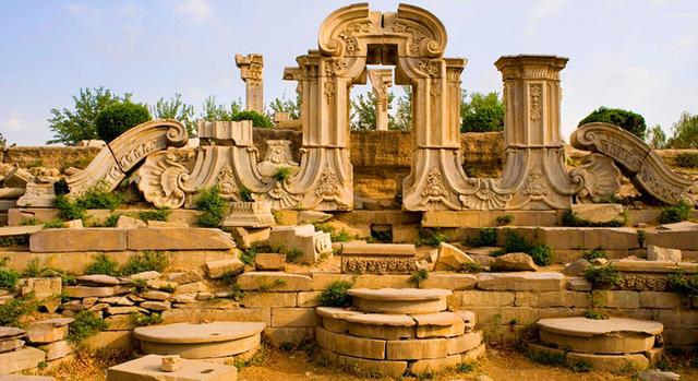 臆说古史|他花2.7亿拍下圆明园兽首,无偿捐给国家,后来才知:赖账没付钱