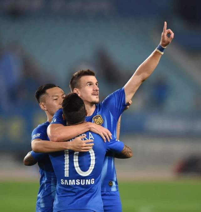 [中超]晚上8点，中超外援新政疑揭晓！半数球队吃亏，恒大上港争冠获利好？