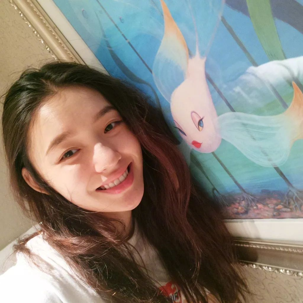 李佳琦直播5秒钟，狂卖了2000万支的洗面奶，网友：5次不到黑头毛孔就全没了