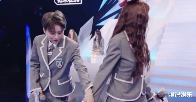 「刘雨昕」《青春有你》成团夜现“塑料姐妹”瞬间？两次都跟虞书欣有关