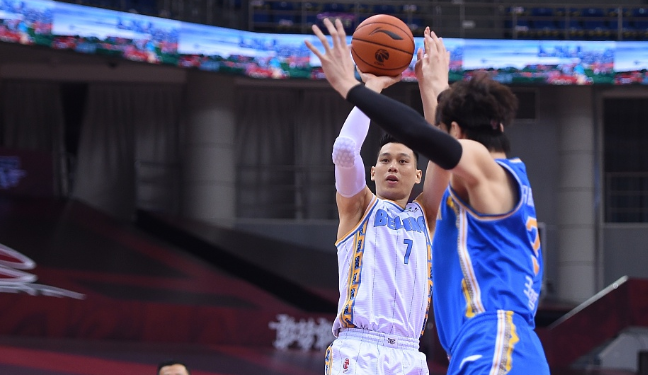 |挺进4强！首钢107-75淘汰福建，林书豪26+5，王哲林20+20