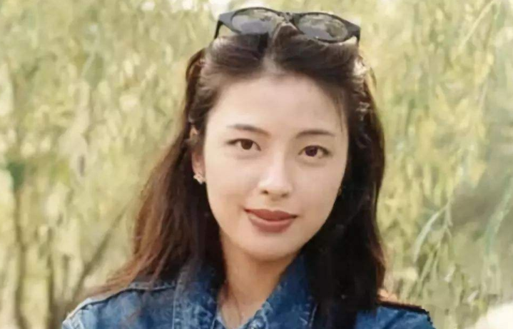 张学友|?梅艳芳的妹妹，有严重洁癖，她凭什么被张学友宠成公主35年！
