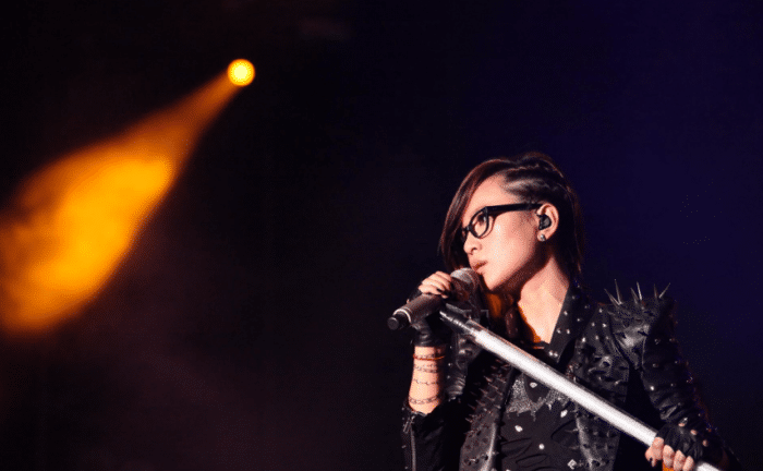 [周笔畅]从被封杀14年，再到手捧256个奖项，她说：我已经过气了