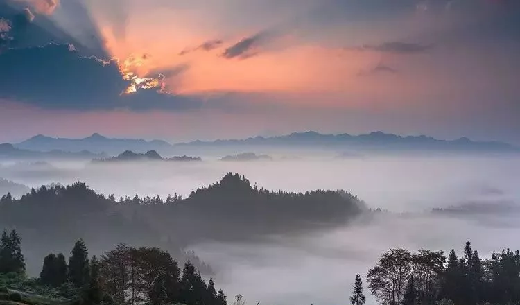 假期旅游，如何拍摄出云海的美妙？