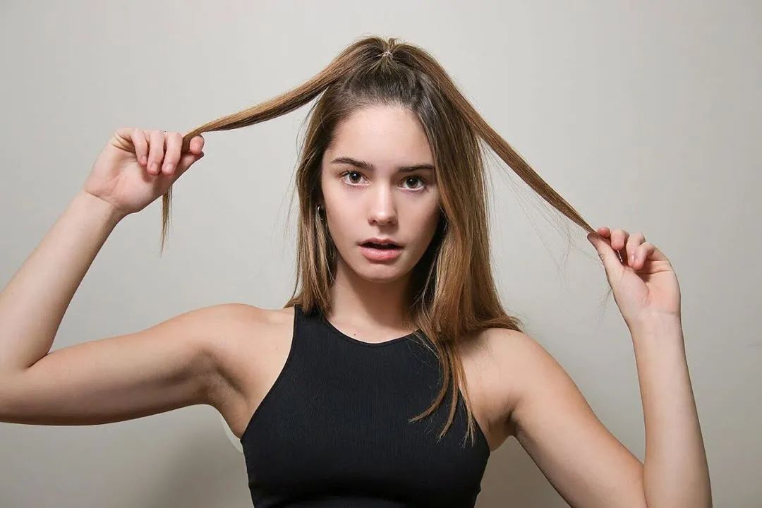 「麦基」15岁身高172cm，大长腿一周吸粉40万！这网球妹妹也太漂亮了吧