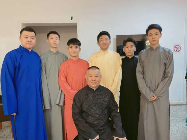 『蒋梦婕』蒋梦婕官宣?秦霄贤艾特蒋梦婕后秒删,两家粉丝已经开始互动了