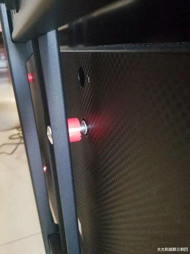 「小米科技」终于知道为什么大家都选择电视上墙了…