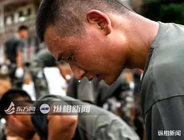 纵相新闻|超1998年水位！安徽芜湖上千名战士奋战抢险救援一线