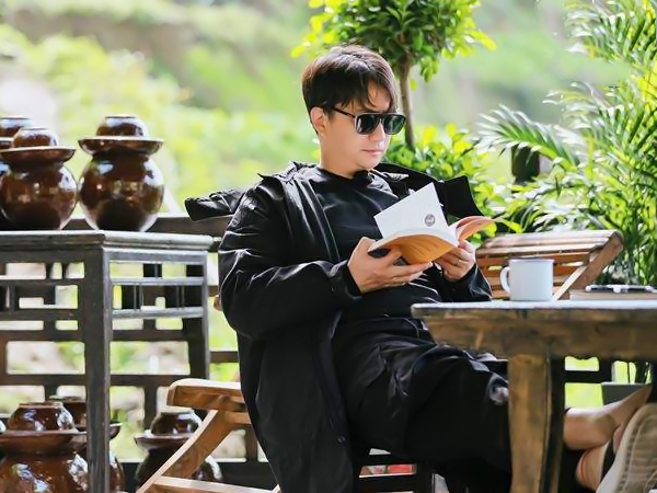 「张子枫」向往的生活：捧红了张子枫，捧红了彭昱畅，唯独他在走下坡路