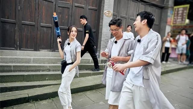 极限挑战@《极限挑战》很无聊？雷佳音无意中的一句话道出真相：都困了