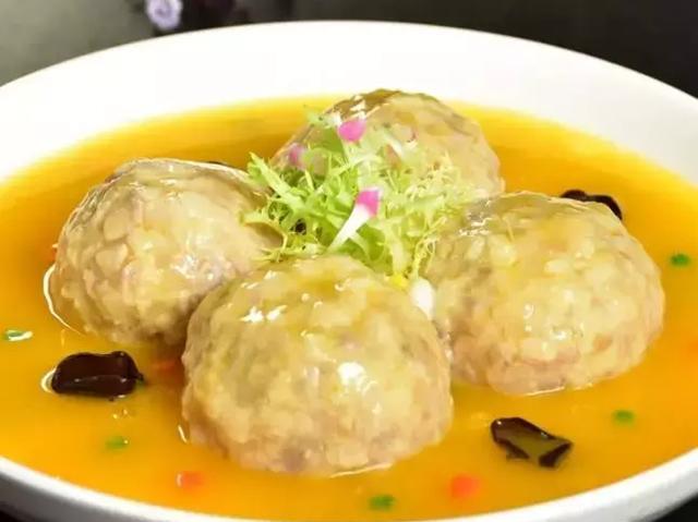 狮子头@十三道招牌菜,救活了一家濒临倒闭的餐厅!