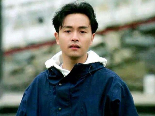 [张国荣]张国荣去世了17年，为什么难入土为安？原来墓地被另一个的演员“霸占”