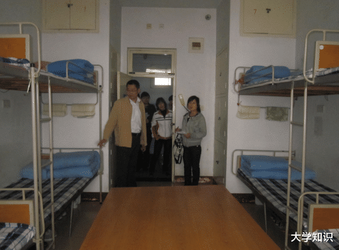 大学生|大学生给多少生活费合适？专家：给这么多最合适，能锻炼人！