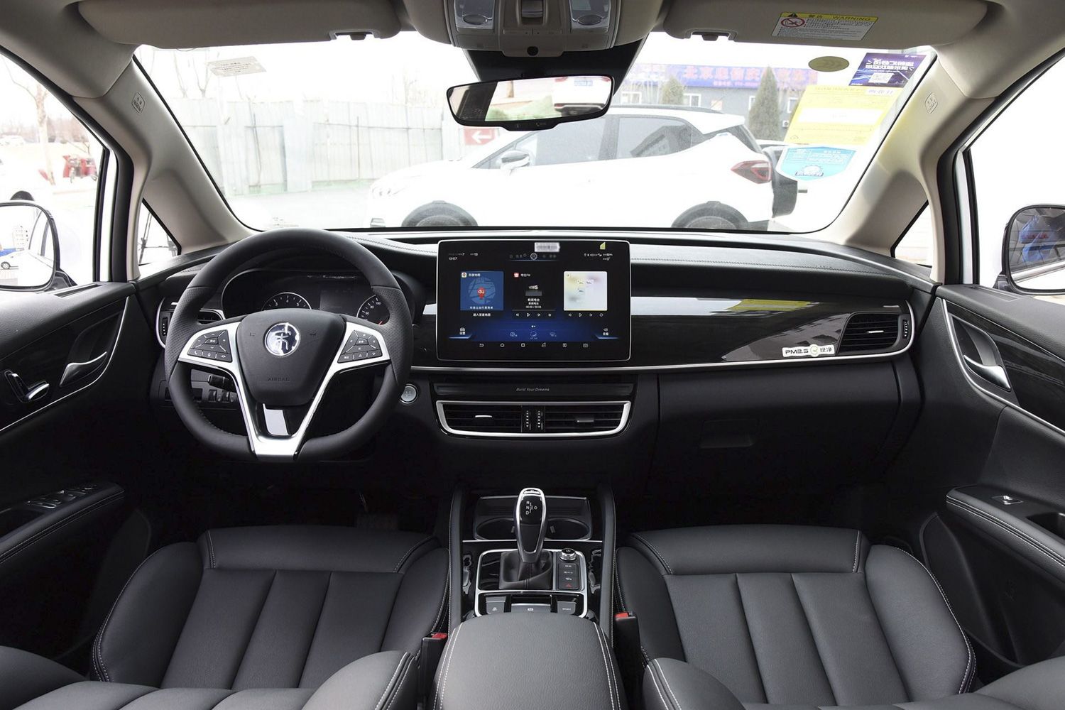 #奔驰E级#预算12万落地的家用MPV，这两款车值得考虑